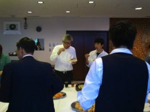 index21_clip_image004